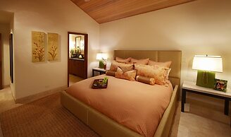 Puunoa  - CoralTree Residence Collection