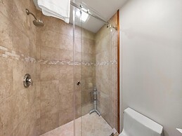 Puunoa  - CoralTree Residence Collection