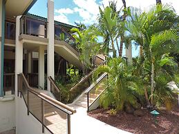 Puunoa  - CoralTree Residence Collection