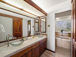 Puunoa  - CoralTree Residence Collection