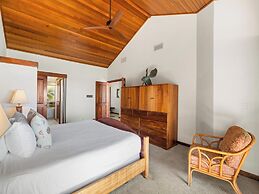 Puunoa  - CoralTree Residence Collection