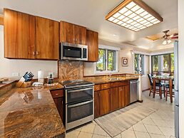 Puunoa  - CoralTree Residence Collection