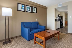 Comfort Inn & Suites Spring Lake - Fayetteville near Fort Bragg