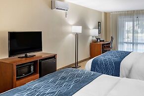 Comfort Inn & Suites Spring Lake - Fayetteville near Fort Bragg