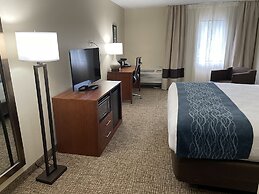 Comfort Inn & Suites Spring Lake - Fayetteville near Fort Bragg