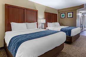 Comfort Inn & Suites Spring Lake - Fayetteville near Fort Bragg