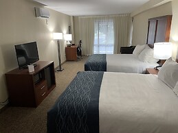 Comfort Inn & Suites Spring Lake - Fayetteville near Fort Bragg