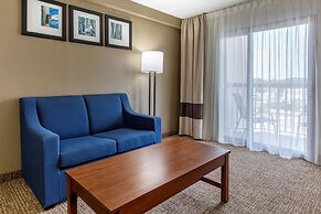 Comfort Inn & Suites Spring Lake - Fayetteville near Fort Bragg