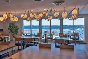 Oak Island Resort & Conference Centre