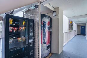 Motel 6 Cleveland, TX