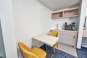 All Seasons Inn and Suites