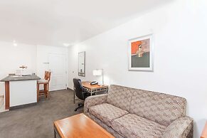 Hawthorn Suites by Wyndham Victorville