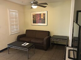 Hawthorn Suites by Wyndham Victorville