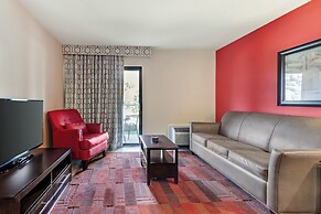 Polynesian Hotel & Suites Wisconsin Dells/Lake Delton