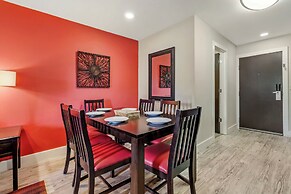 Polynesian Hotel & Suites Wisconsin Dells/Lake Delton