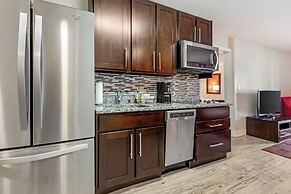Polynesian Hotel & Suites Wisconsin Dells/Lake Delton