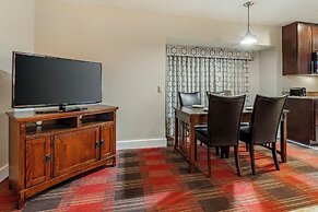 Polynesian Hotel & Suites Wisconsin Dells/Lake Delton