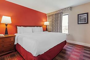 Polynesian Hotel & Suites Wisconsin Dells/Lake Delton