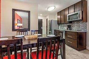 Polynesian Hotel & Suites Wisconsin Dells/Lake Delton