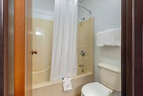 Polynesian Hotel & Suites Wisconsin Dells/Lake Delton