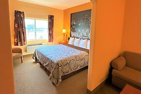 Super 8 by Wyndham Topeka at Forbes Landing