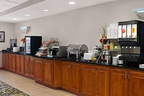 Wingate by Wyndham Bentonville AR