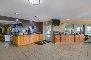Quality Inn & Suites Belmont Route 151