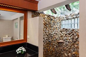 The Hotspring Beach Resort & Spa