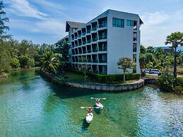 The Hotspring Beach Resort & Spa