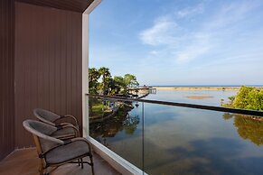 The Hotspring Beach Resort & Spa