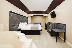 Sapphire Inn & Suites