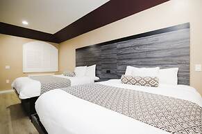 Sapphire Inn & Suites