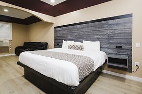 Sapphire Inn & Suites