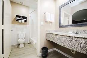 Sapphire Inn & Suites