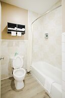 Sapphire Inn & Suites