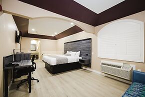 Sapphire Inn & Suites