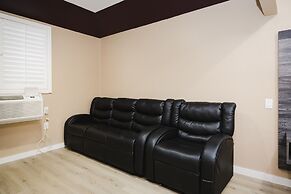 Sapphire Inn & Suites