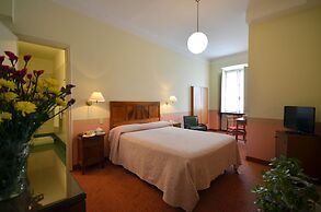 Hotel Roma E Rocca Cavour