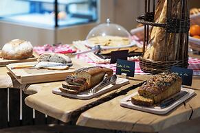 greet Hotel Chatellerault