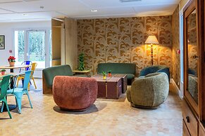 greet Hotel Chatellerault