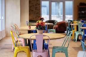 greet Hotel Chatellerault