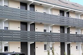 greet Hotel Chatellerault