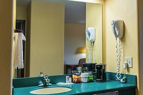 Pinedale Hotel & Suites