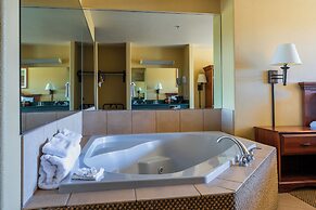 Pinedale Hotel & Suites