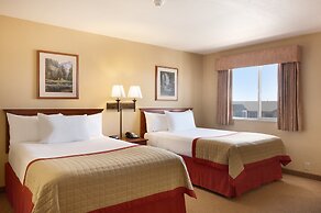 Pinedale Hotel & Suites