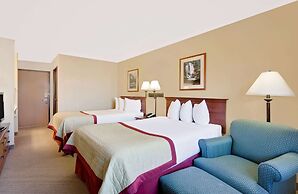 Pinedale Hotel & Suites