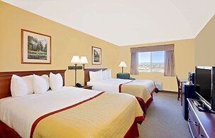 Pinedale Hotel & Suites