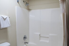 Pinedale Hotel & Suites