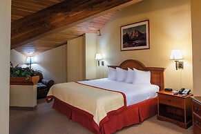 Pinedale Hotel & Suites