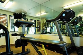 Pinedale Hotel & Suites